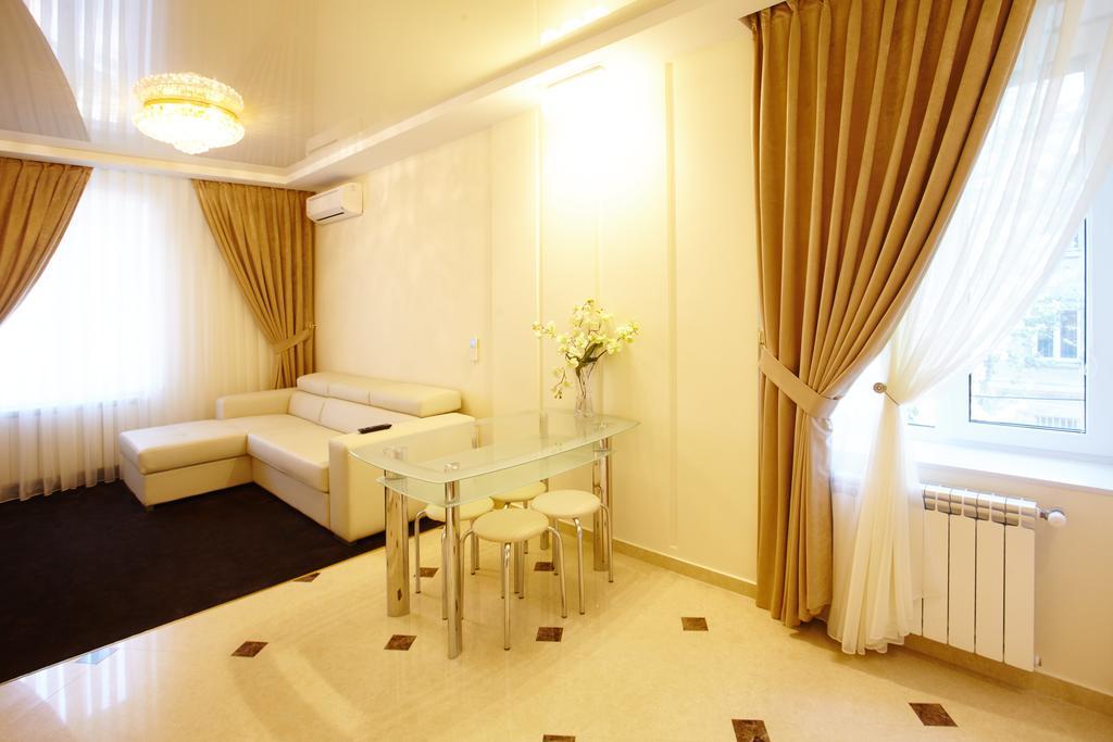 Central Park Apartments Κισινάου Δωμάτιο φωτογραφία