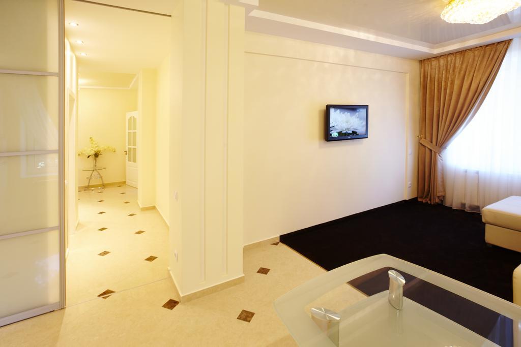 Central Park Apartments Κισινάου Δωμάτιο φωτογραφία