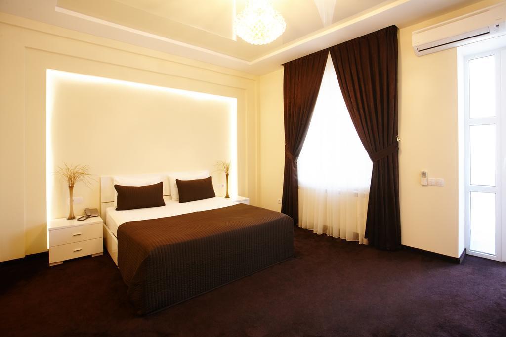 Central Park Apartments Κισινάου Δωμάτιο φωτογραφία